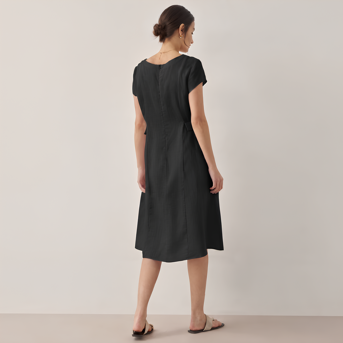 Leinenkleid Alexa mit V-Ausschnitt