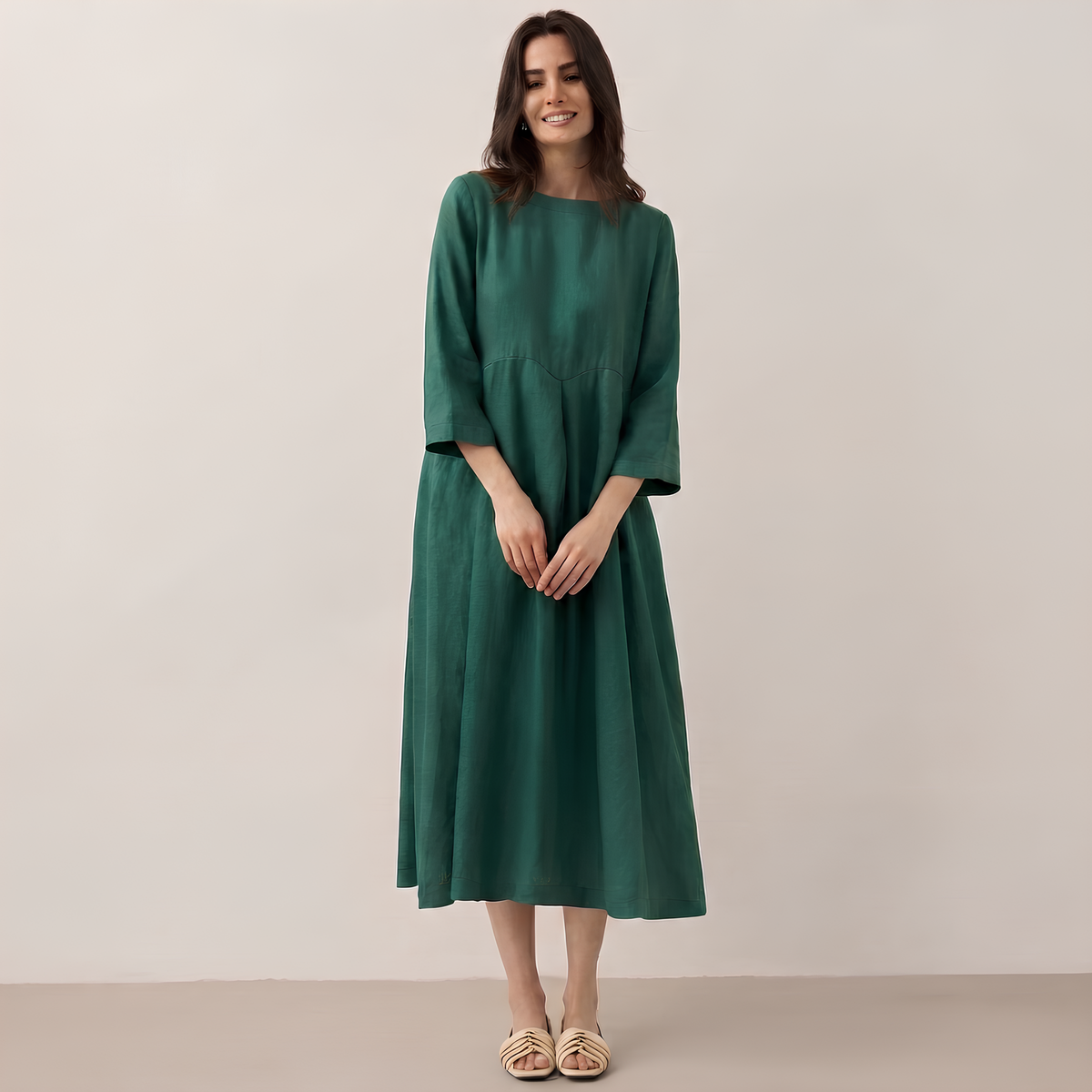 Plissiertes Leinen-Midikleid
