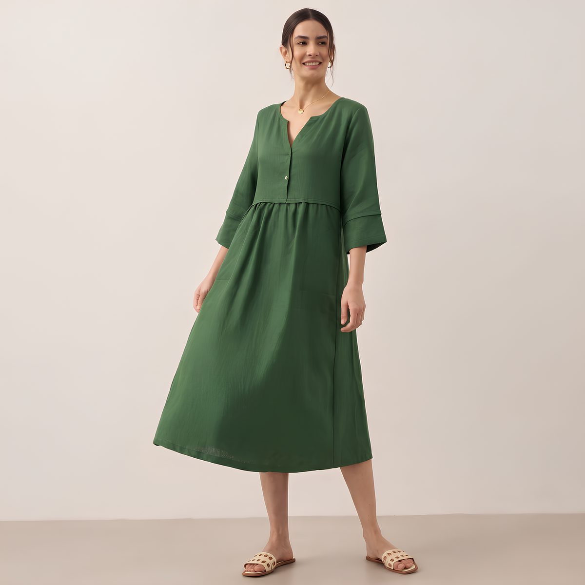 Leinen-Midikleid mit Knopftaille