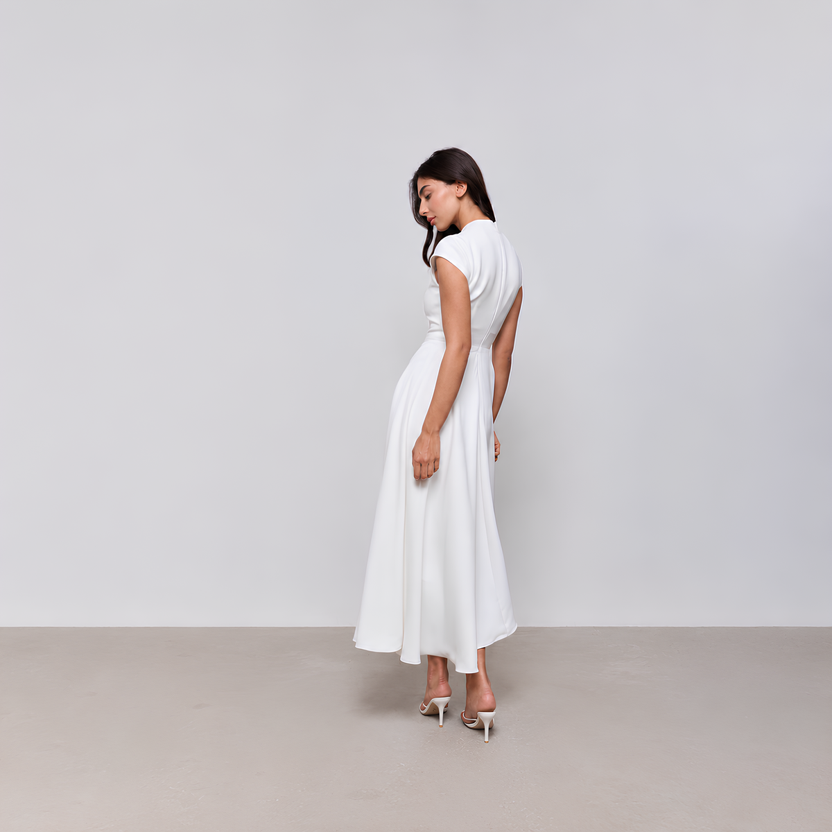 Midikleid Vella mit Flügelärmeln