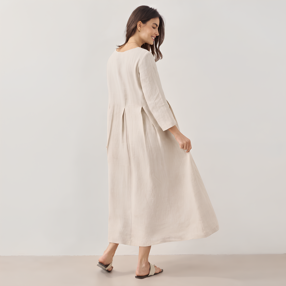 Plissiertes Leinen-Midikleid